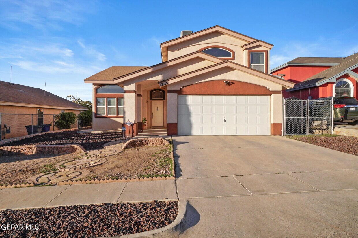 Foto principal - 12115 St Romeo Ave
