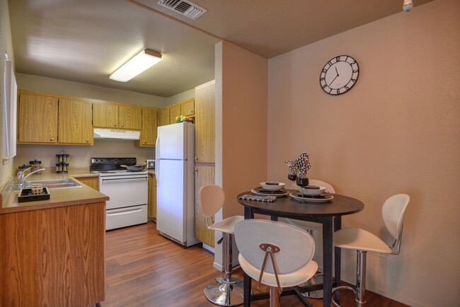 Kitchen and Dining Room - Arborelle Apartments