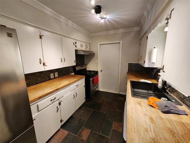 Foto del edificio - 5535 Berry Creek Dr