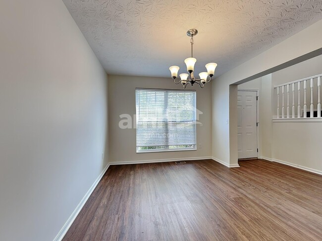 Foto del edificio - 923 Evergreen Park Ln