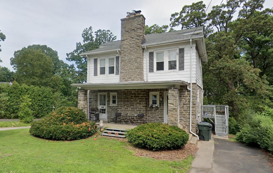 Primary Photo - 1054 Edge Hill Rd