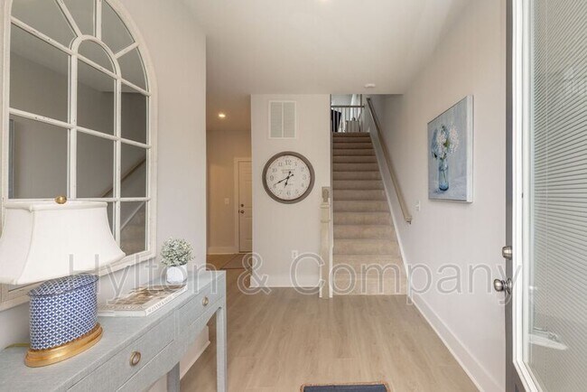 Foto del edificio - 501 Munson Woods Walk