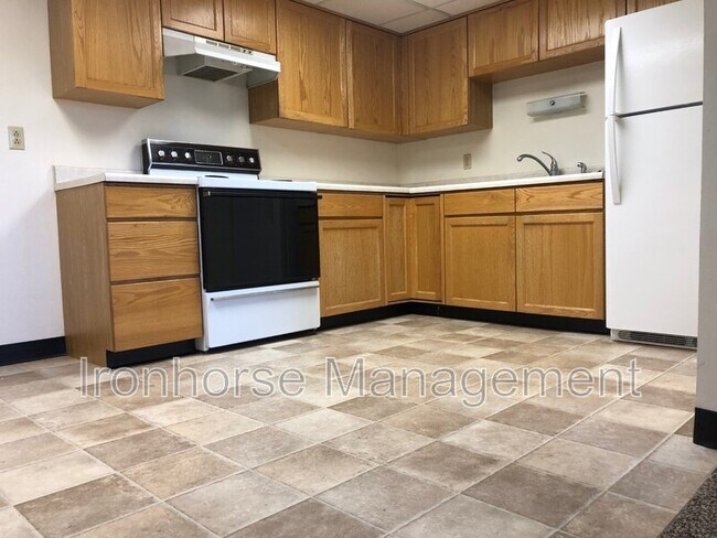 Foto del edificio - 805 W Villard St