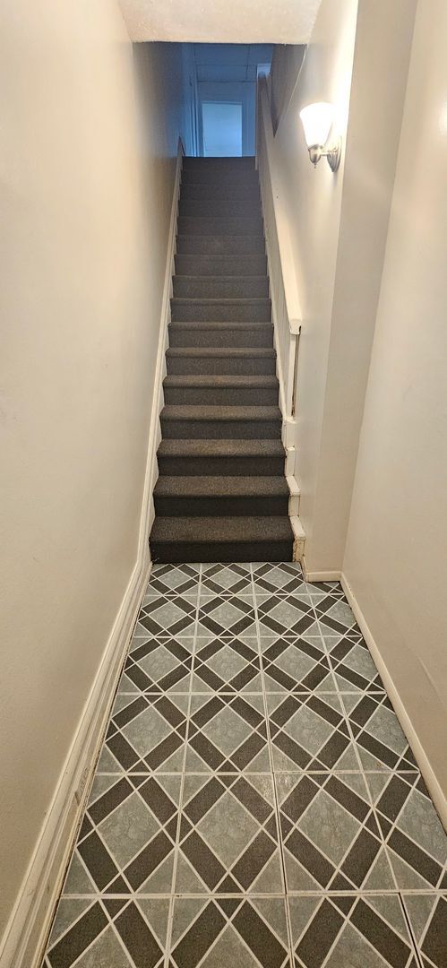 Building Photo - 227 S 16th St