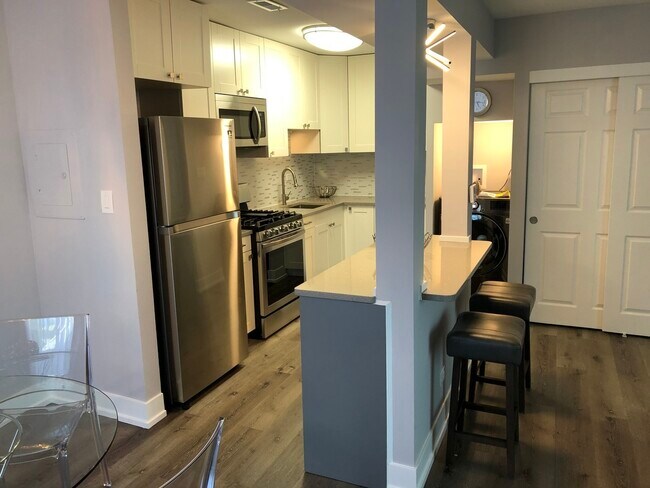 Foto del edificio - 140 Central Ave