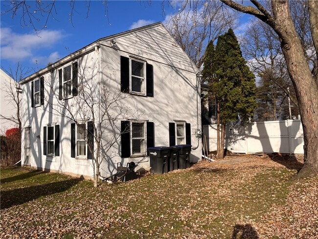 Foto del edificio - 410 N Main St