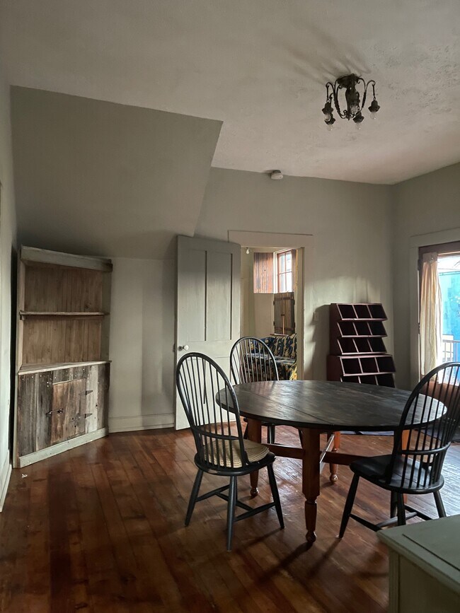 dining room and front entry - 217 S Clay St