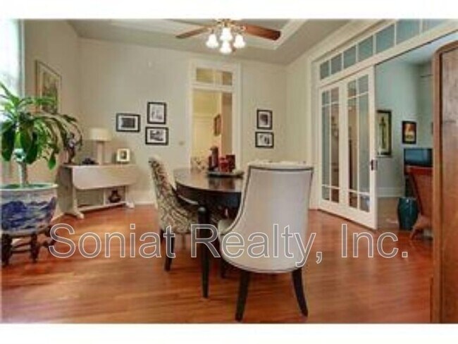 Foto del edificio - 4711 Laurel Street