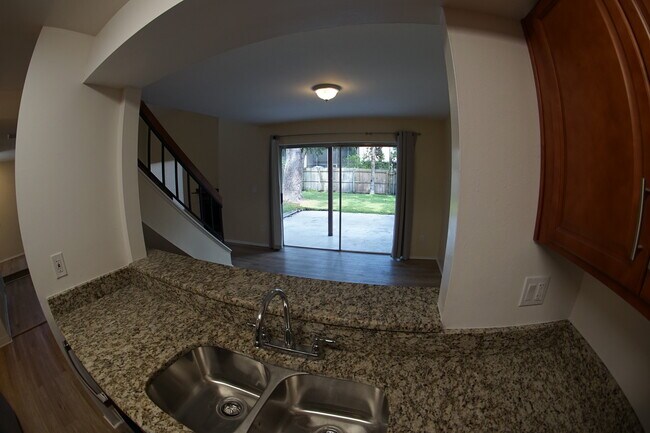 Building Photo - 6250 Sandcrest Cir