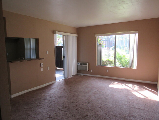 Foto del edificio - Studio-Like Junior One Bedroom in a Quiet ...
