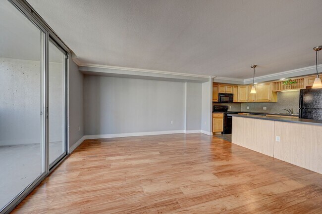 Building Photo - 601 West 11th Ave