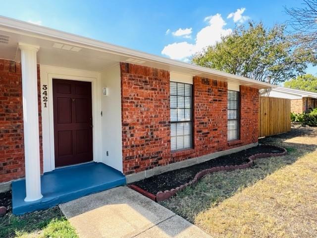 Foto del edificio - 3421 Pinion Dr