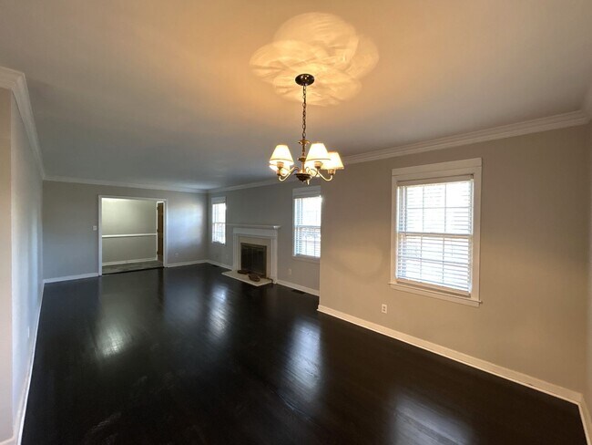 Building Photo - 3801 Haverhill Dr