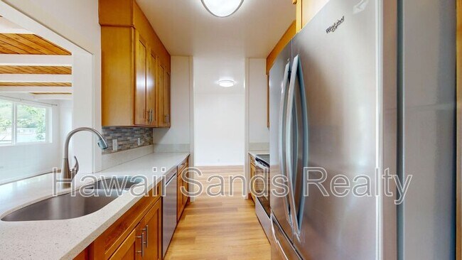 Building Photo - 894 Ninini Way