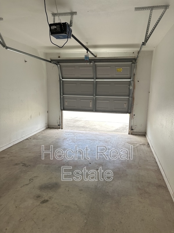 Building Photo - 8004 Maverick Climb