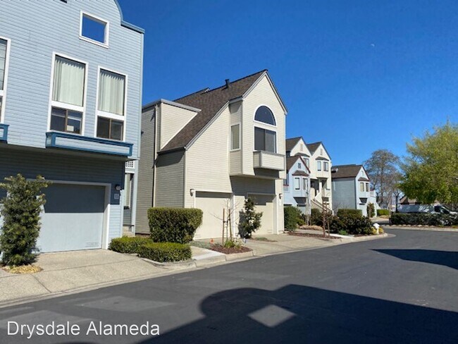 Building Photo - 3 br, 3 bath House - 15 Invincible Court (LO)