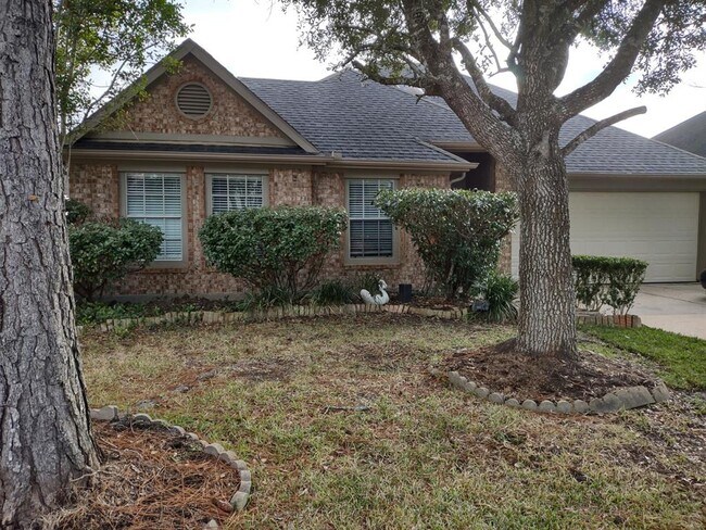 Building Photo - 3406 Glenhill Dr
