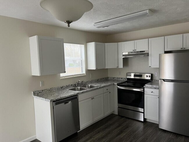 Foto del edificio - 311 Panther Springs Rd