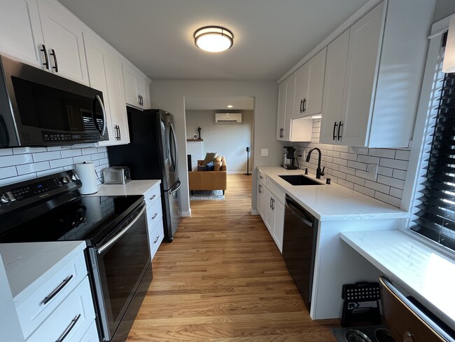 Building Photo - 1112 N 78th St