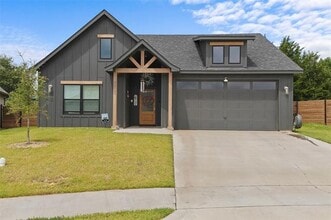 Building Photo - 4930 Dry Creek Rd