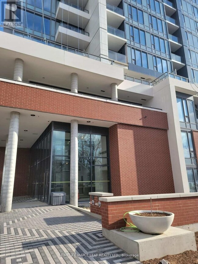 Photo du bâtiment - 15 Wellington St