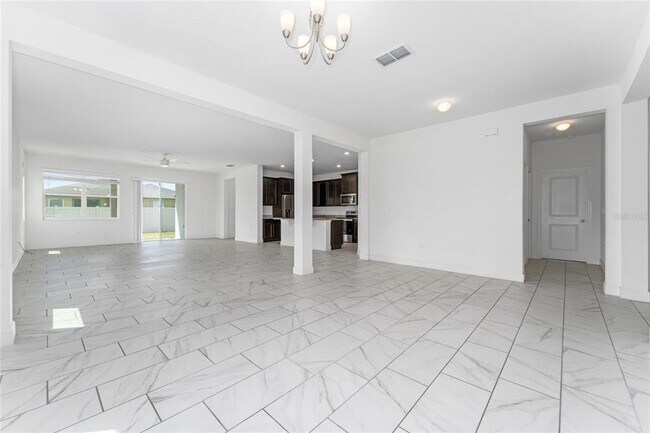 Foto del edificio - 520 Overpool Ave