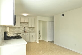 Building Photo - 7918 Prestwood Dr