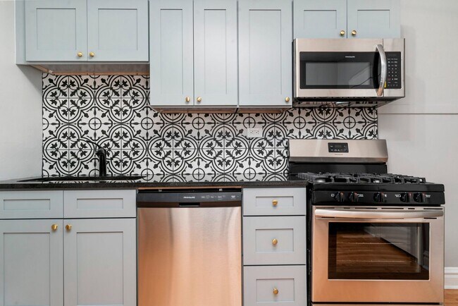 Foto del edificio - 323 Calendar Ave