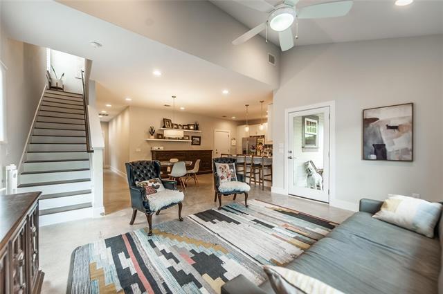 Building Photo - 971 Bassett Pl