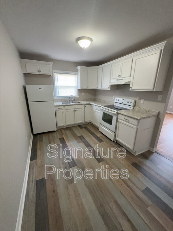 Building Photo - 631 Quincy St