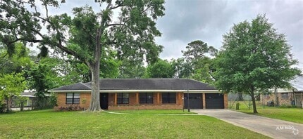 Building Photo - 609 Del Norte St