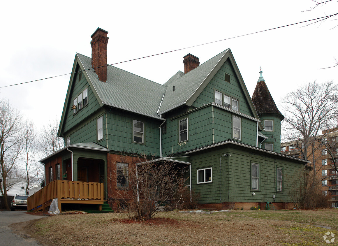 Building Photo - 284-286 Essex St