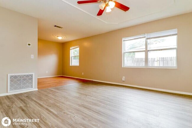 Foto del edificio - 2558 21ST PL, LARGO, FL 33774