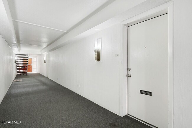 Foto del edificio - 252 Shadow Mountain Dr