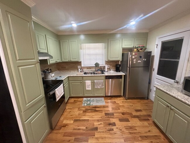 Building Photo - 3220 Woodsen Cir