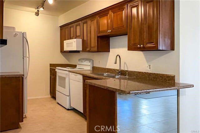 Building Photo - 1150 E Amado Rd