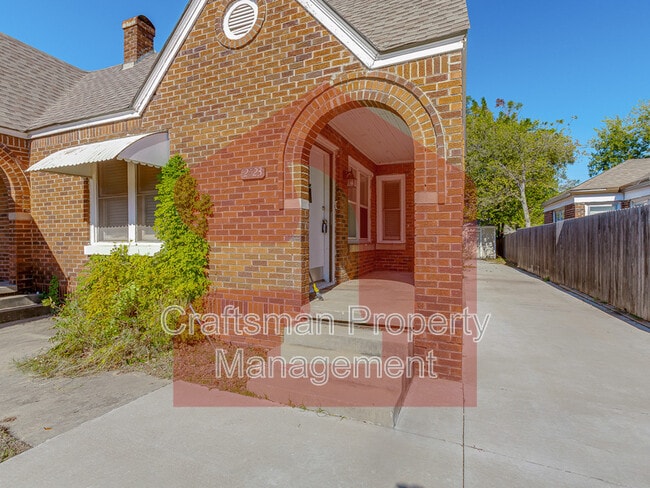 Building Photo - 2523 NW 20th St