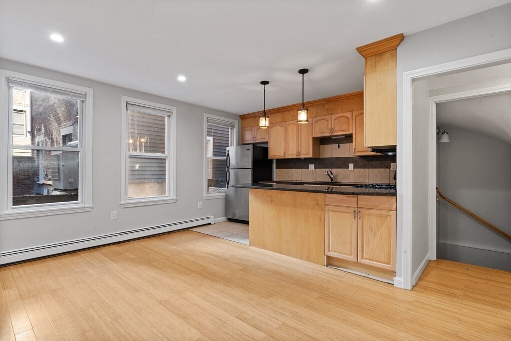 11 Bartlett Pl Unit 1, Amesbury, MA 01913 Apartments in Amesbury, MA