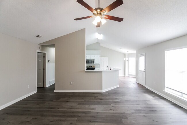 Building Photo - 6736 Quimby Dr