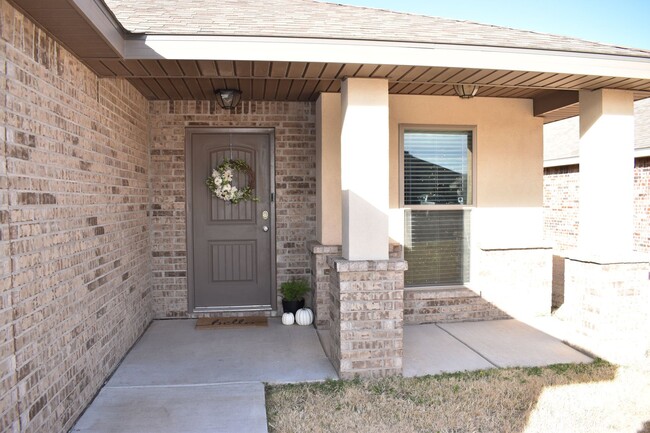 Building Photo - 3/2/2 in desirable Frenship ISD