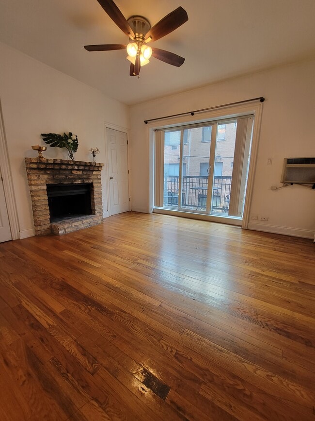 Building Photo - 519 W Deming Pl