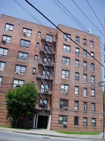 Building Photo - 4385 Vireo Ave