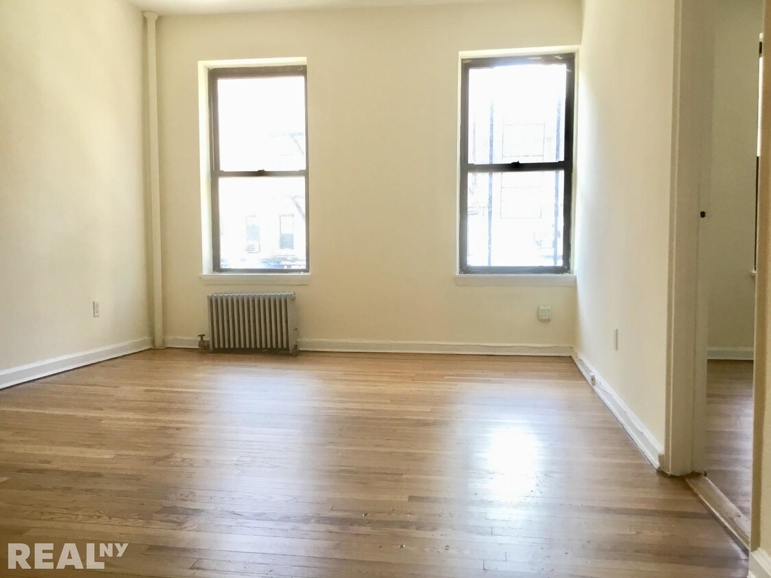 Primary Photo - 1484 2nd Ave