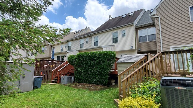 Back View (North) - 152 Carolstowne Road