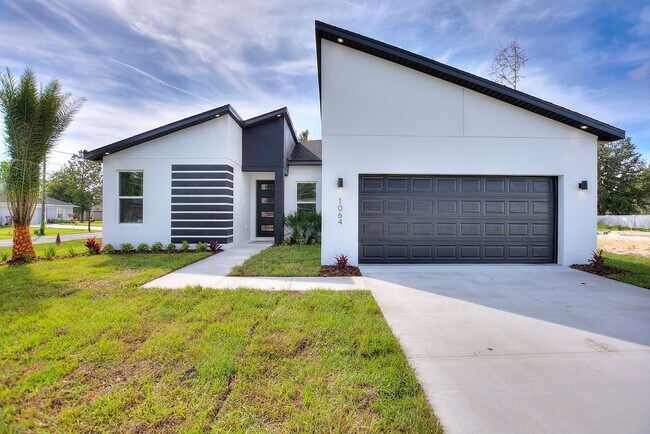 Building Photo - Deposit-Free! Modern, energy efficient hom...