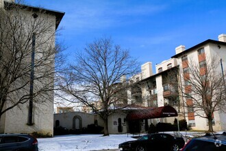 Building Photo - 805 29th St