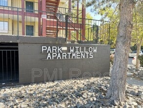 Building Photo - 160 Park St