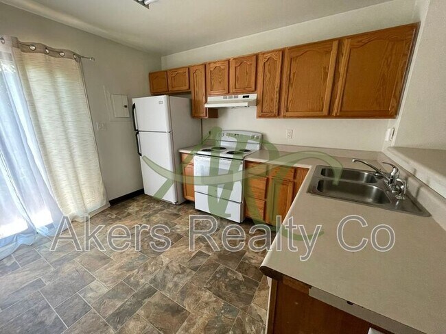 Foto del edificio - 1405 E 19th St