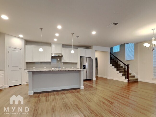 Foto del edificio - 3105 Damsel Sauvage Ln