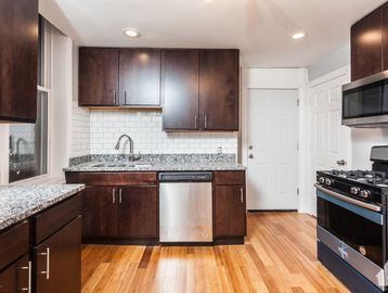 Foto del edificio - 834 N Mozart St